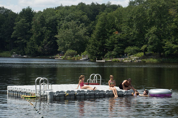Floating dock platform on a lake